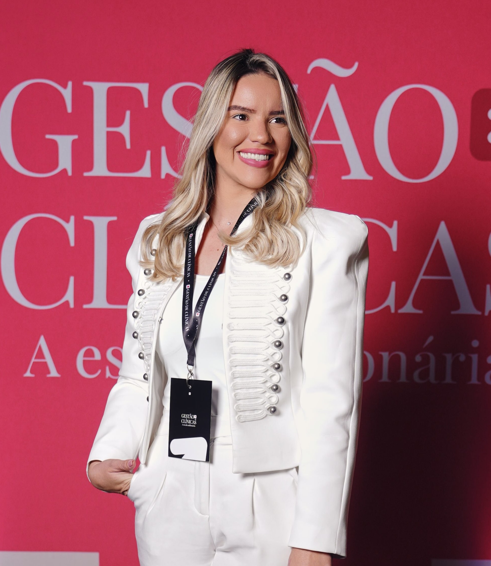 Dra. Ana Júlia Gomes